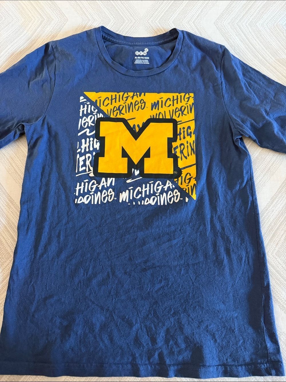 Gen2 University of Michigan Block M T-Shirt Youth XL 18/20 Blue Maize Graphic